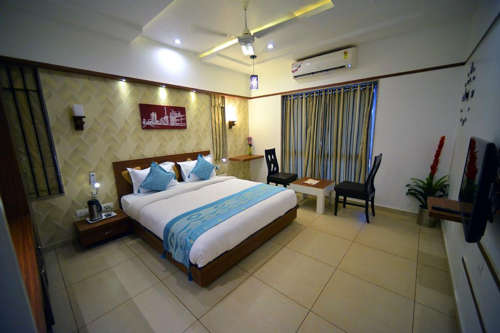 The Grand Imperial Hotel Morbi Rum bild