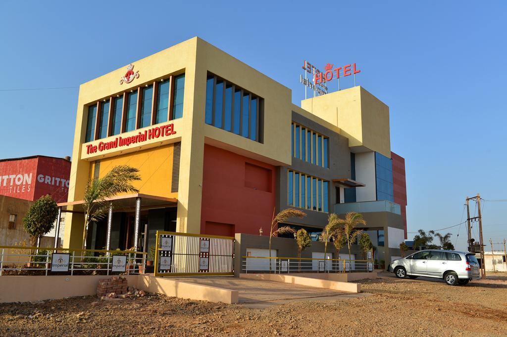 The Grand Imperial Hotel Morbi Exteriör bild